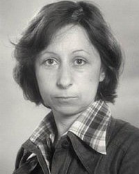 На фото Лия Меджидовна Ахеджакова